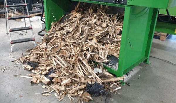 Niszczarka rozdrabniacz shredder PD 1500 ROBUST REUSER - rozdrabnianie palety